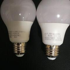 ダイソー LED電球 2個の画像