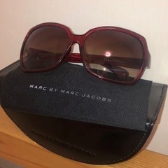 マークバイマークジェイコブスサングラス レンズに傷あり