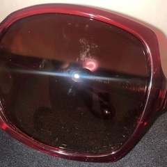 マークバイマークジェイコブスサングラス レンズに傷ありの画像