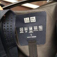 ユニクロ　ブロックテックパーカ　3Dカット　ネイビー　メンズ　Lサイズ　中古の画像