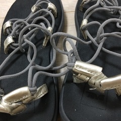 teva サンダル
