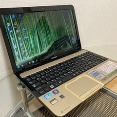 TOSHIBA／Win7／Core i7／メモリ8G／HDD750G／15.6型LED液晶