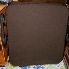 シングルベッド一部部品がないですが、普通に使えます。