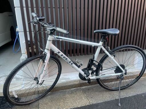 TREKロードバイクです