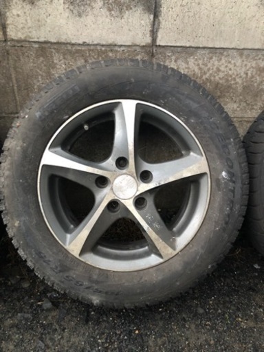 スタッドレスタイヤ　195/65R15