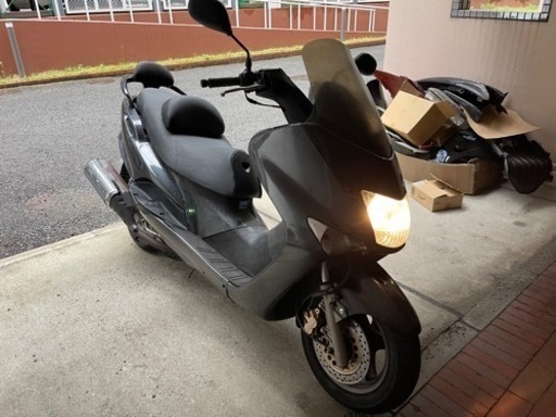 YAMAHA マジェスティ125FI インジェクション　コマジェ　人気125cc