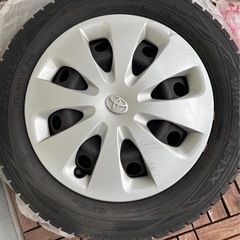 スタッドレスタイヤ　4本セット　175/65R15 84Q