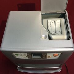 石油ファンヒーター トヨトミ TOYOTOMI LC-32D 石油ストーブ タンク容量5Lの画像