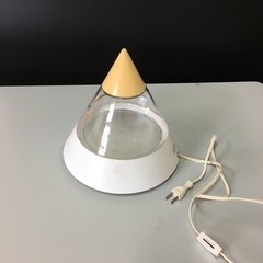 照明付き円錐形水槽