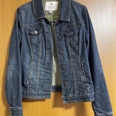 GUESS デニムジャケットの画像