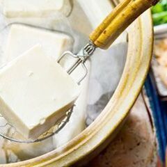 ★週3日OK・シフト自己申告★年末まで【豆腐・ハムなど 食料品の仕分け】男女活躍の画像