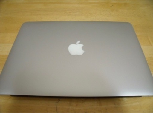 ノートパソコン Mac book Air 2012model
