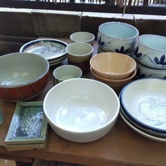 食器　一個50円の画像