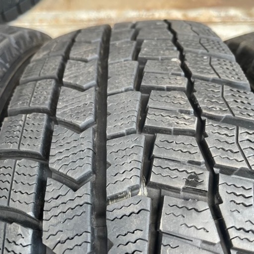 極上タイヤ　DUNLOP WM02 175/65R15 スタッドレス  タイヤ　2017年製