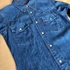 【最終価格★】Levi'sリーバイス　デニムボタンシャツ　レディースSの画像