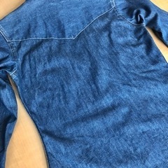 【最終価格★】Levi'sリーバイス　デニムボタンシャツ　レディースSの画像
