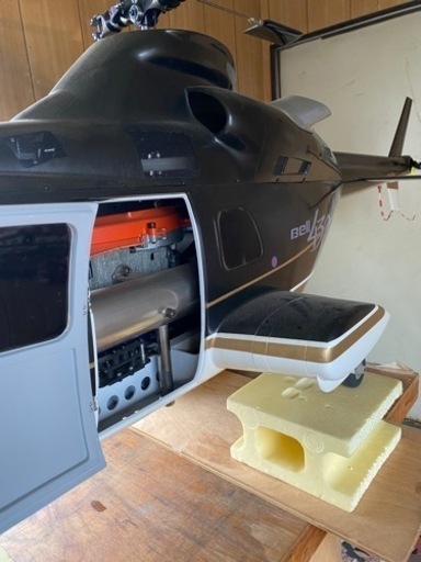 北海道旭川市 未使用 組立完成品大型ラジコンヘリ Bell430 コレクター放出品 2004年製 