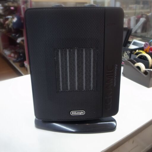 デロンギ セラミックファンヒーター DCH7032J 【モノ市場東浦店】