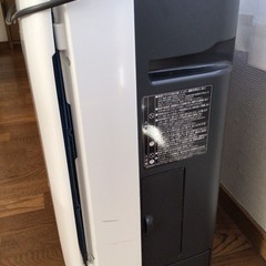 除湿・加湿空気清浄機　HITACHI EP-HV1000の画像