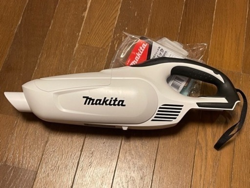 【未使用】マキタ コードレス掃除機CL142 紙パック式