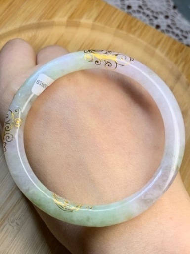 本翡翠バングル　ミャンマー産　春帯彩　お買い得　売り尽くしセール