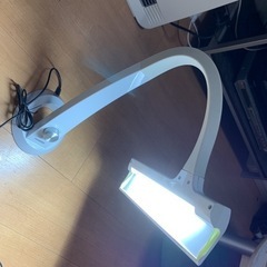 スタンド照明の画像