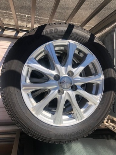 ヨコハマタイヤ　スタッドレス4本(185/60 R15)