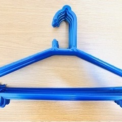 【引取歓迎】ハンガー　青　１４本の画像