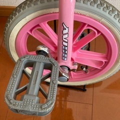 一輪車　14インチ　スタンド付き　11月13日まで出品の画像