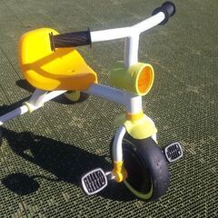 黄色い三輪車
