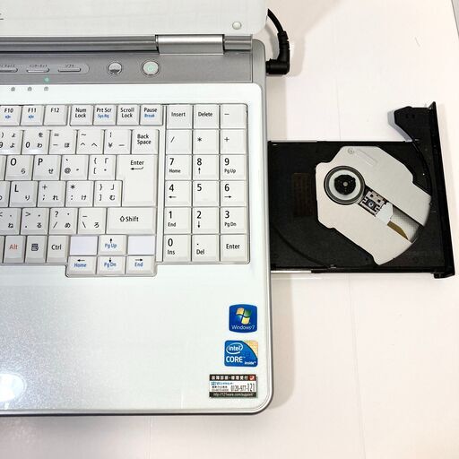 【爆速SSD】初心者向け/すぐ使える！初期設定済み♪ノートパソコン✨白✨Win10
