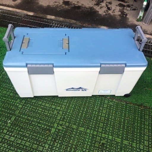 特大　クーラーボックス　72L