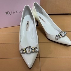 【DIANA】ホワイトパンプス　24cm ウエディングシューズにも