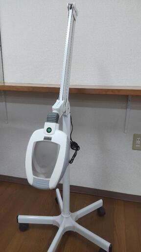 拡大ルーペ付LEDライト