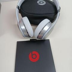 美品Beats Solo3 Wireless シルバー　オンイヤーヘッドフォンの画像