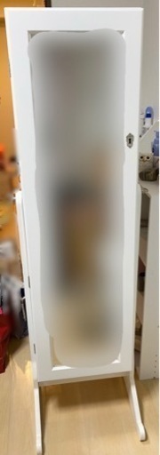 【決まりました】全身鏡 開くタイプで中にかなりアクセサリー類入ります