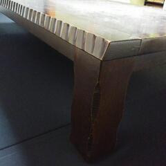 テーブル