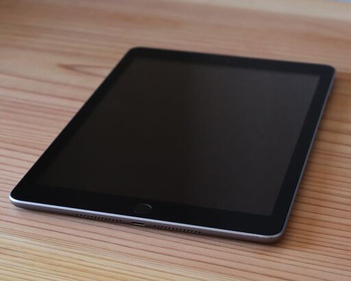 iPad 第6世代 128GB WiFiモデル 美品