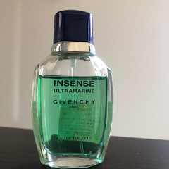 GIVENCHY ウルトラマリン　