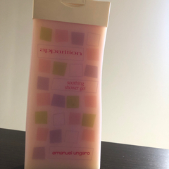 ✨新品✨エマニュエル　ウンガロ✨シャワージェルand香水　リラックス　入浴　癒し　女子力の画像