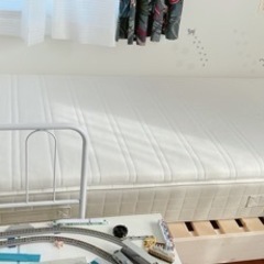 【売ります】総額8万円分・木製シングルベッド＋マットレス＋パッド