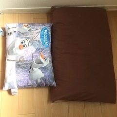 枕2つ