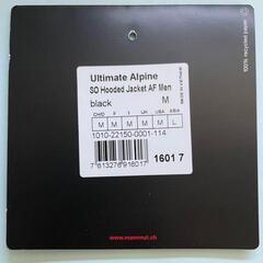 マムート　アルパインジャケット　カラー　ブラックの画像