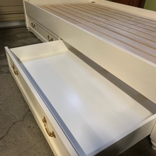 1/30 終 ☆吉川ひなの コラボ☆ 値下げ！ベッドフレーム シングルサイズ シングルベッド 木製 寝具 菊TK