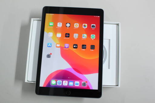 Apple iPad (第5世代) スペースグレイ 32GB 3C668J/A Wi-Fiモデル