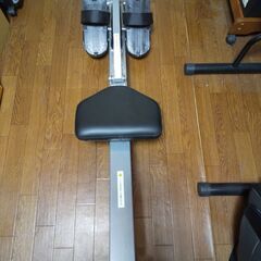 ローイングマシン　中古　（ボート漕ぎトレーニング器具）