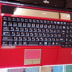 💗割と綺麗なLIFEBOOK/高性能🆙Core i5/光速☆彡SSD240GB/メモリ4GB/HDMI/USB3.0/SDカードスロット/15.6インチ光沢✨液晶パネル/Microsoft Offce H&B 2019/Windows10(Windows11可能)/Wi-Fi/DVDスーパーマルチ/点検整備清掃済み😊/💗サポート&アフターサービス永続対応！/✅日本全国送料無料！/No.11112の画像