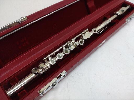 富士鼓笛隊　ピッコロ　Fuji koteki-tai　ケース付き　管楽器 美品 ピッコロ Fuji koteki-tai 富士鼓笛隊 ケース付き 管楽器