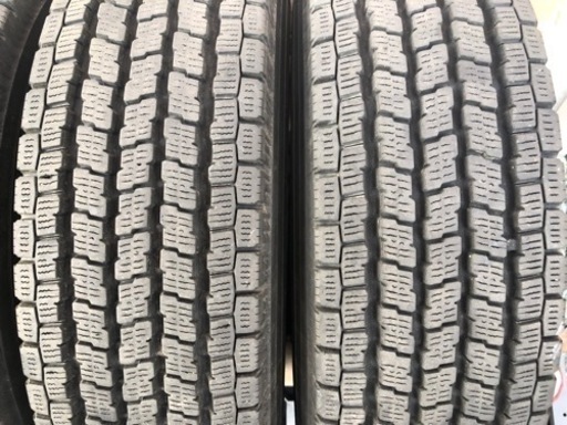 195/80R15 ヨコハマ スタッドレス　溝あり　ハイエース　キャラバン