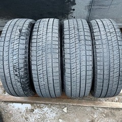 極上タイヤ　BRIDGESTONE VRX2 195/65R15 スタッドレス  タイヤ　2017年製